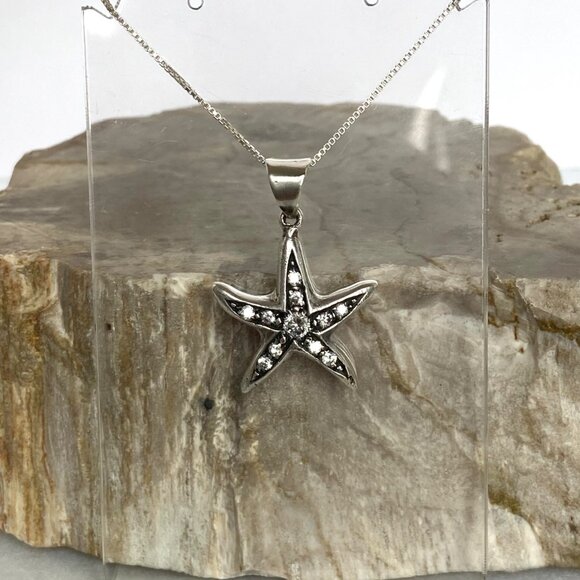 Sterling Silver 925 Starfish Seastar Cubic Zirconia Pendant Necklace 18" Chain - Picture 4 of 16